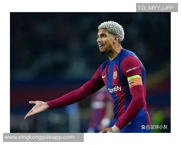 卡拉格直言阿劳霍表现不佳巴萨若想进步需考虑出售他